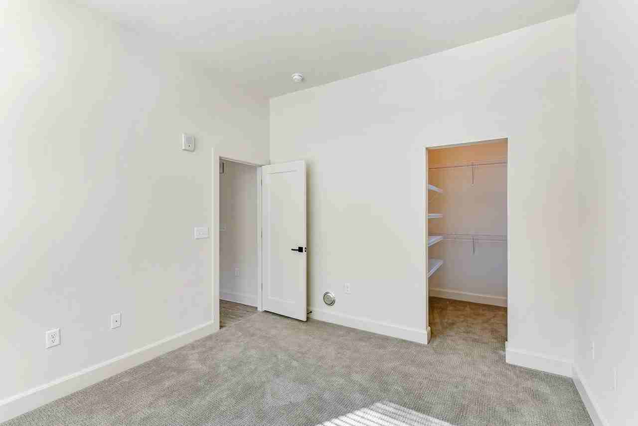 Peake Apartments - Photo 7 of 14