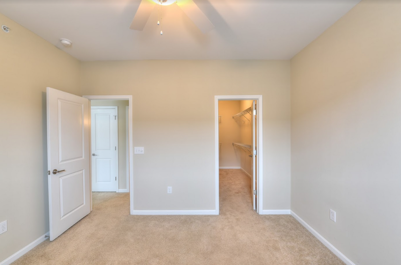 Grandview Village Apartments - Photo 4 of 18