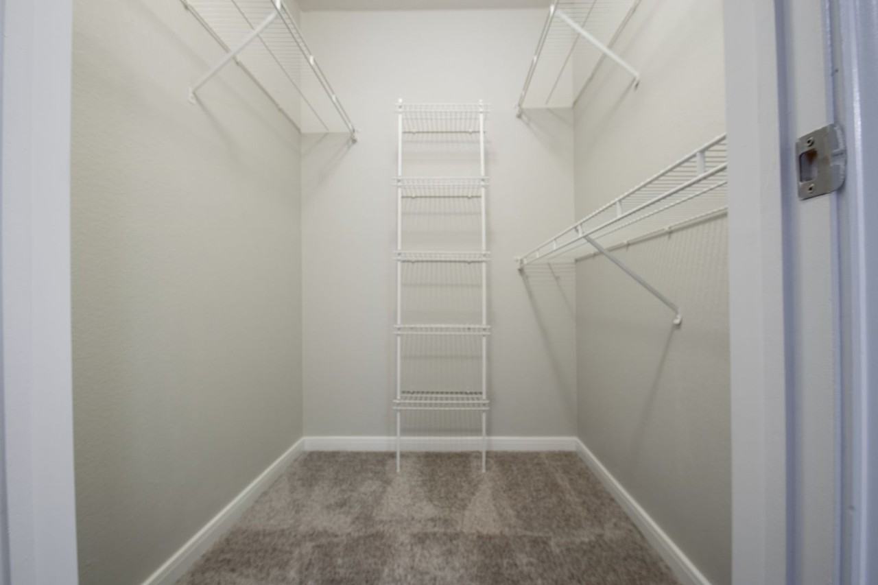 Wyndham Apartments - Photo 6 of 24