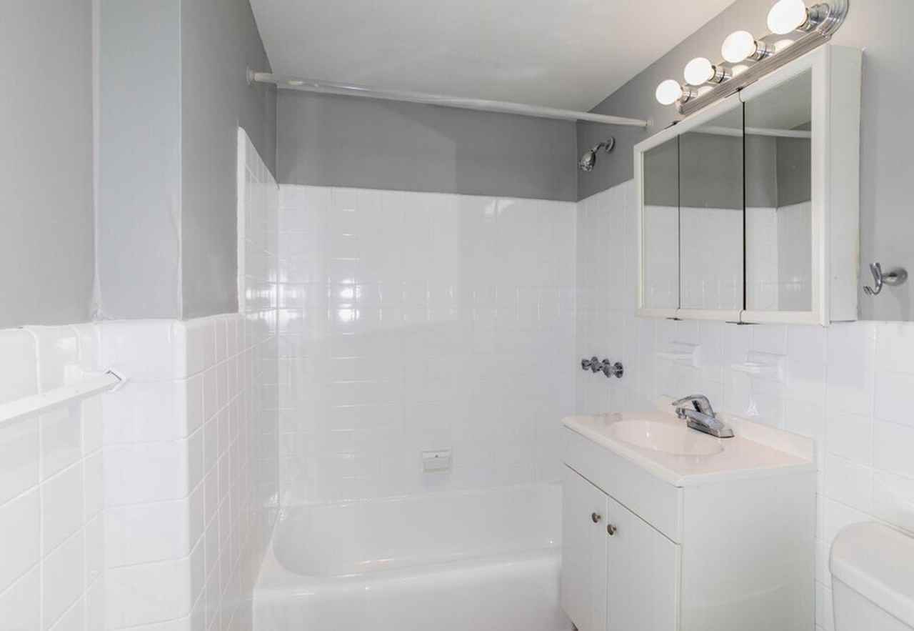 Woodbrook House Apartments - Photo 5 of 11