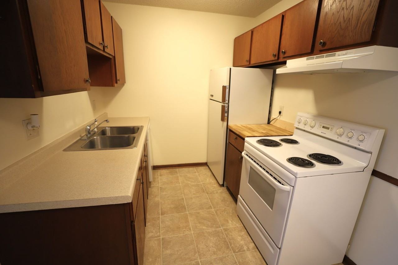 Edina Villa Apartments - Photo 5 of 19