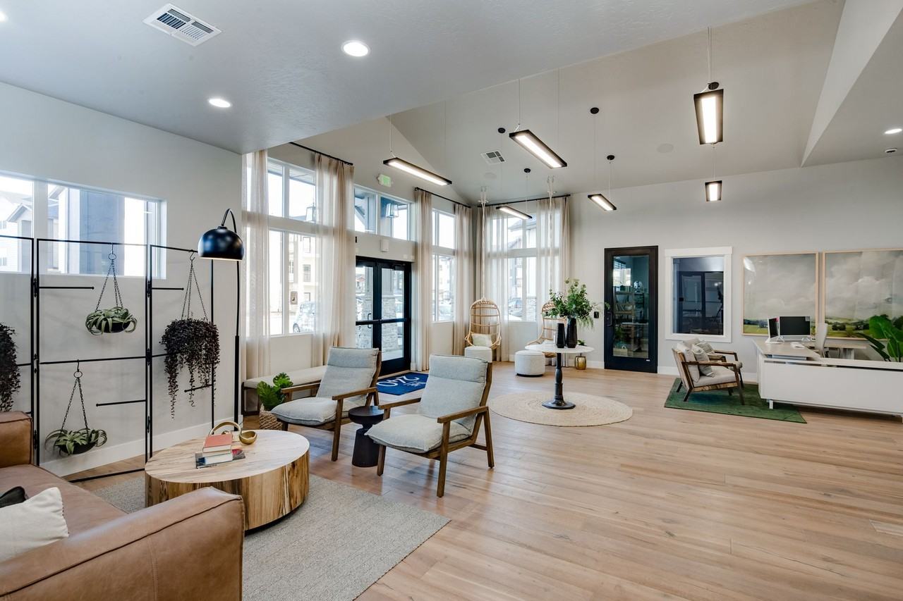 The 240 Apartments - Photo 6 of 50