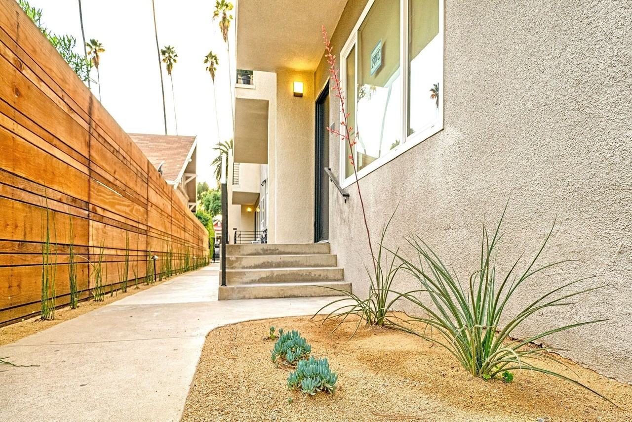 570 Los Robles - Photo 7 of 38