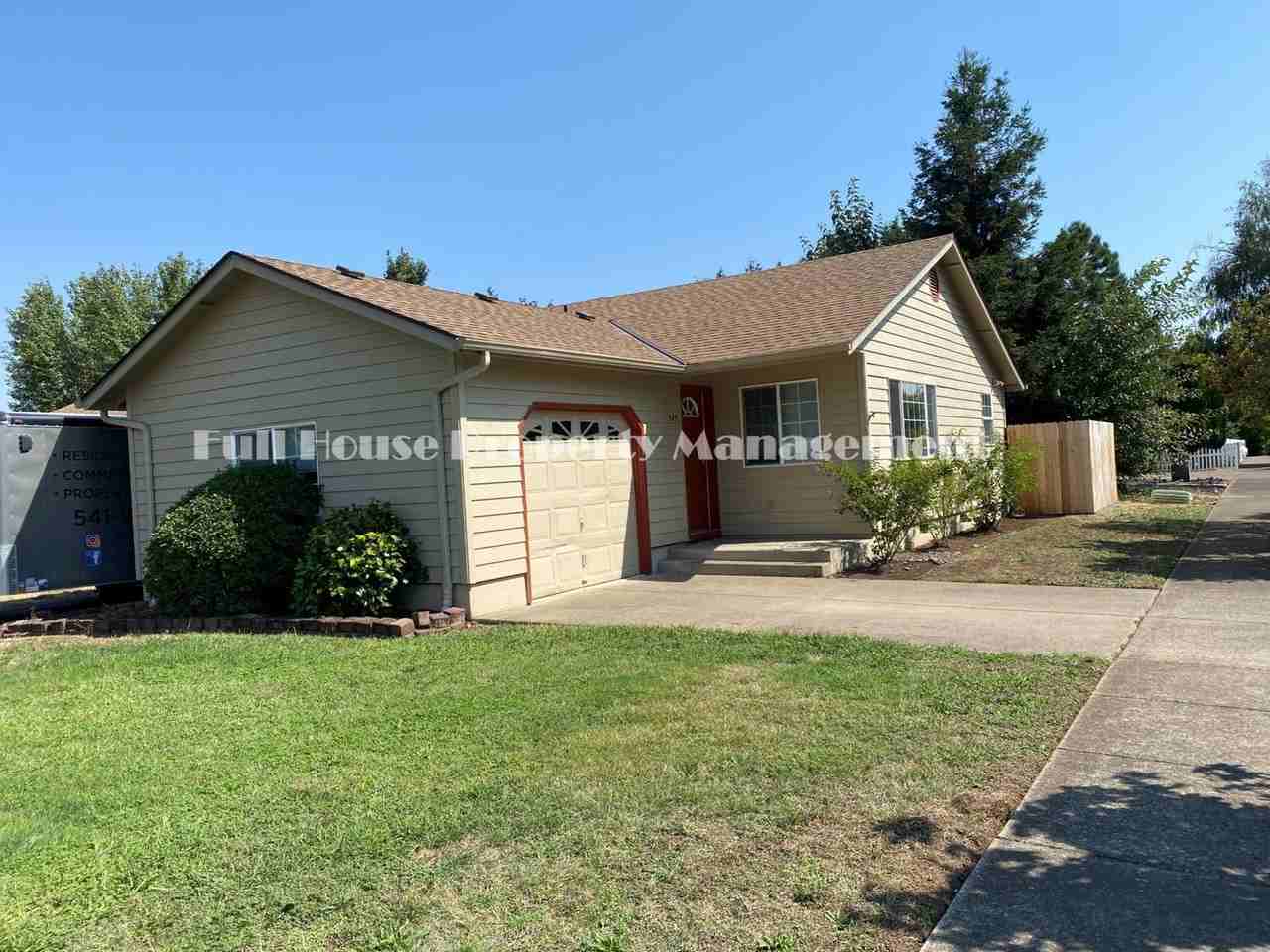 525 Calumet Ave. - Photo 2 of 17