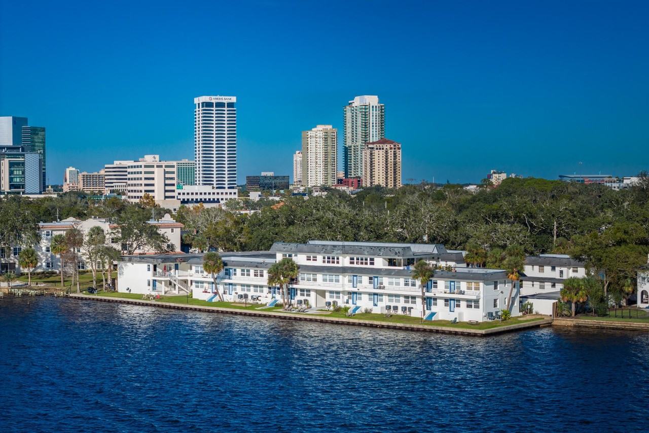 1656 River Rd Apt 15 - Photo 2 of 7