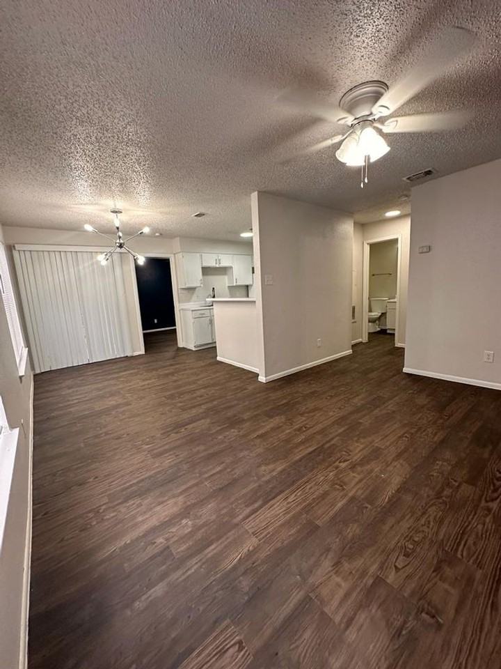 Riverbend Apartments - Photo 7 of 10