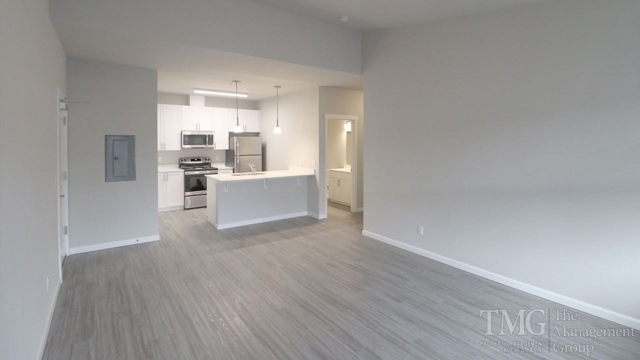 540 S Royle Rd - Photo 7 of 50