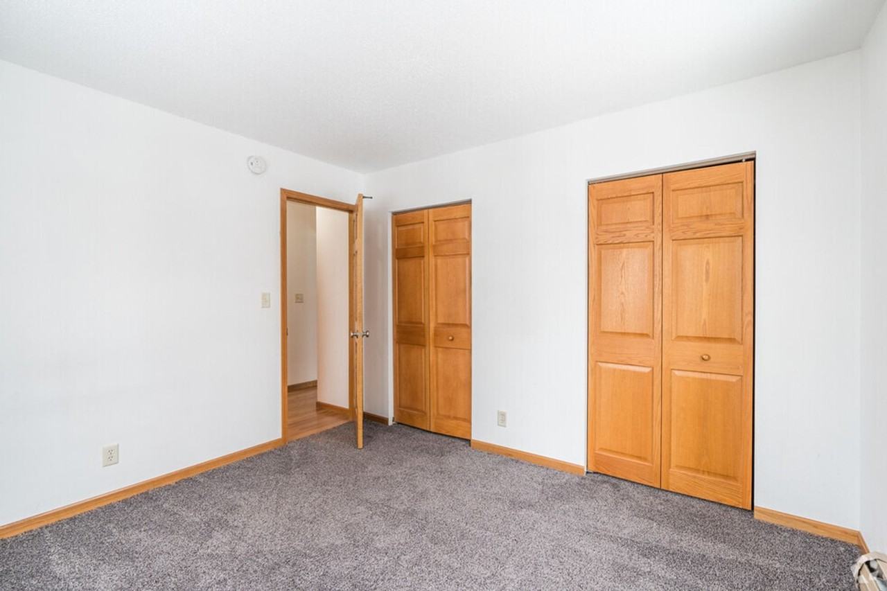 Village Court Apartments - Photo 4 of 18