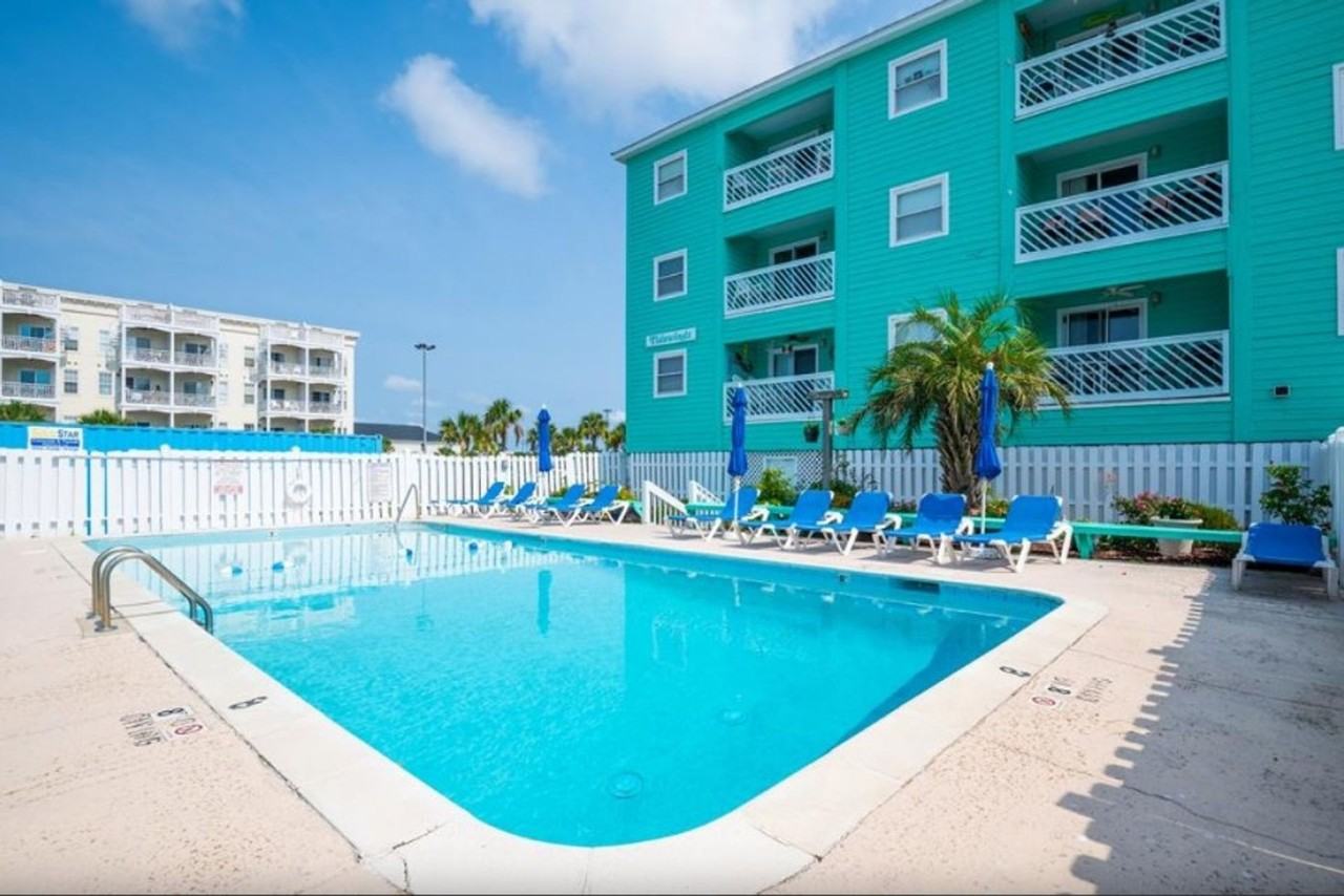 102 Carolina Beach Avenue South - Photo 3 of 25