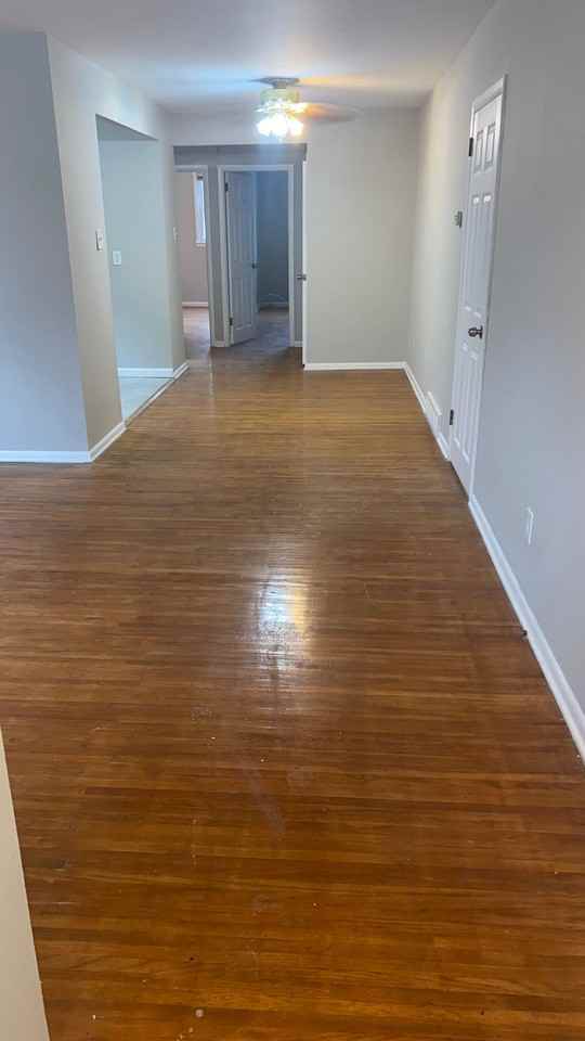 906 E Durard St 1st Fl - Photo 2 of 10