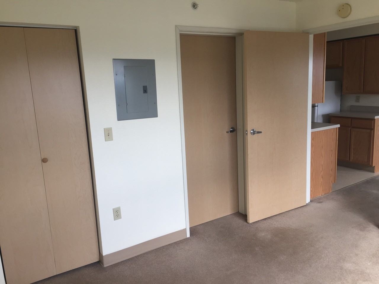 McKinley Tower Apartments - Photo 5 of 22