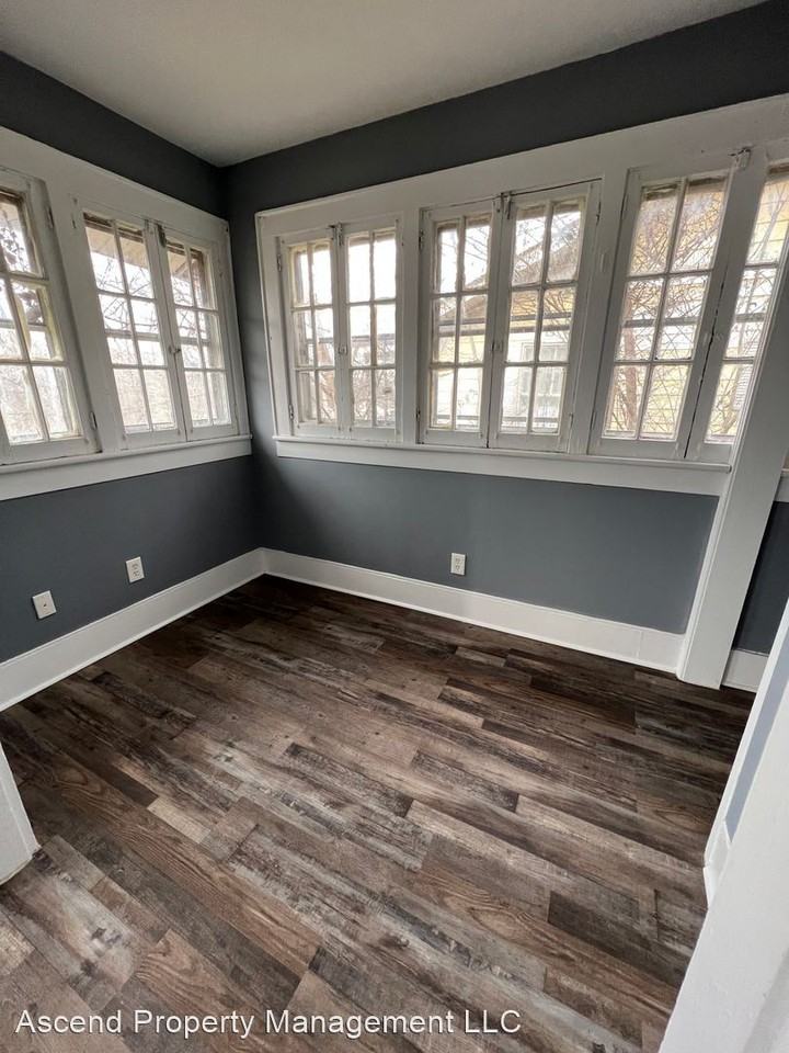 1228 Wheeler Ave - Photo 3 of 11