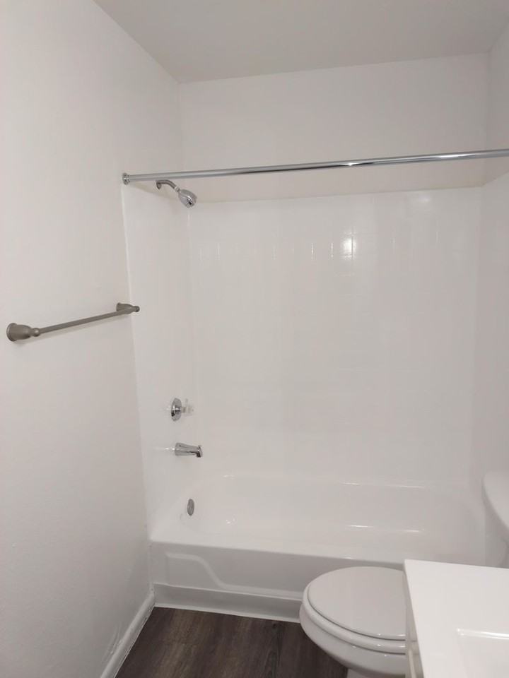 Midtown Commons - Photo 5 of 17