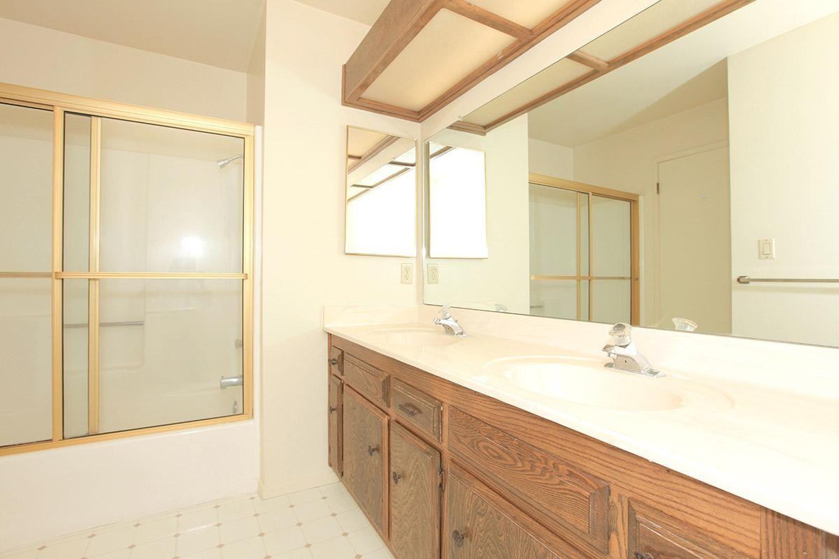 Greenhaven Apts. - Photo 5 of 50