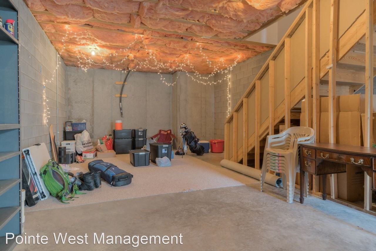 250 Sheliah Ct - Photo 3 of 20