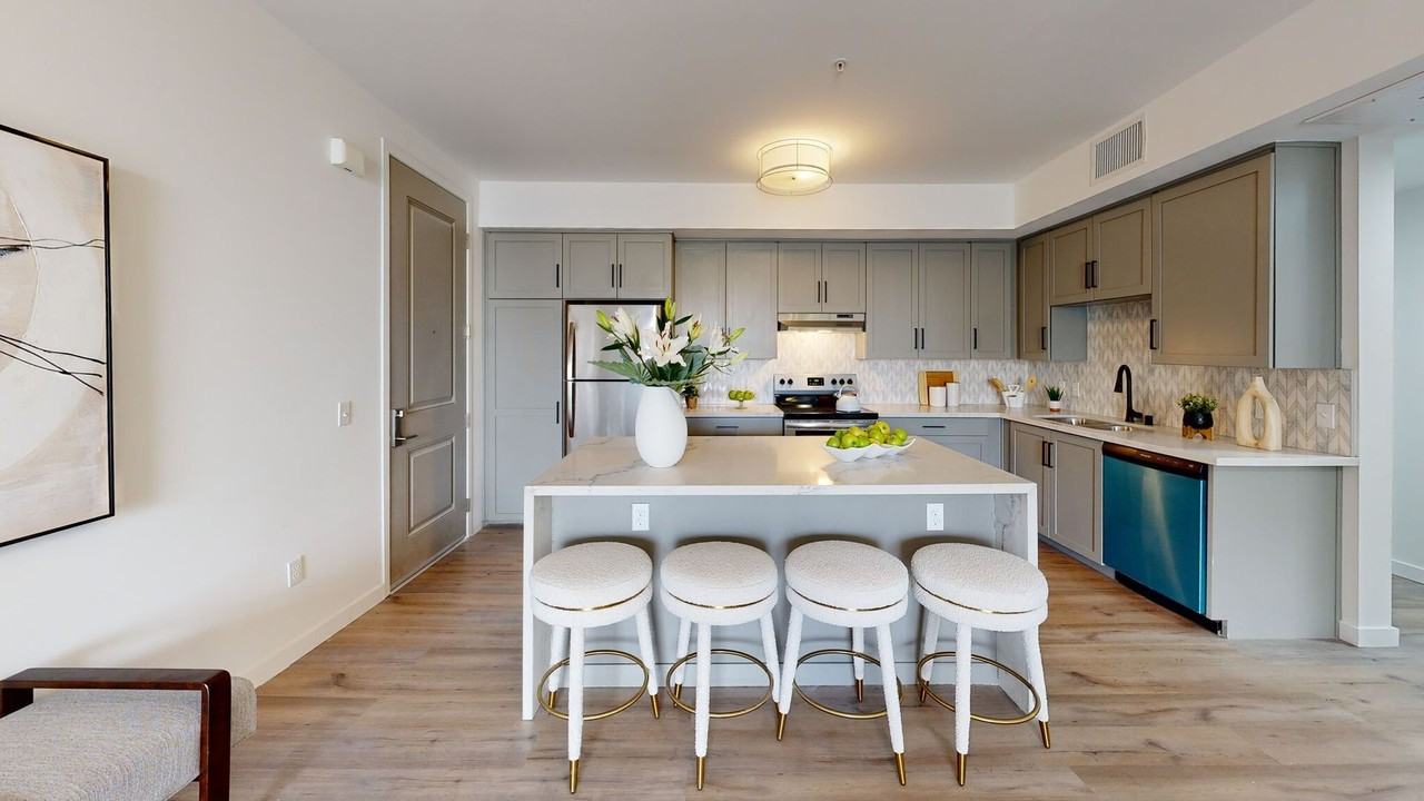 The Greenly - Photo 2 of 37