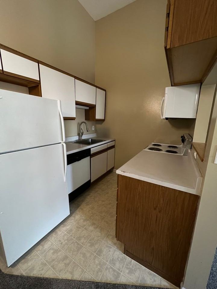 Kensington Tower Apartments - Photo 4 of 21