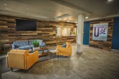 MANAGER SPECIALS: Sign a 6 month or longer lease on our 2 bedrooms and receive one FREE month of rent! - Photo 1 of 1