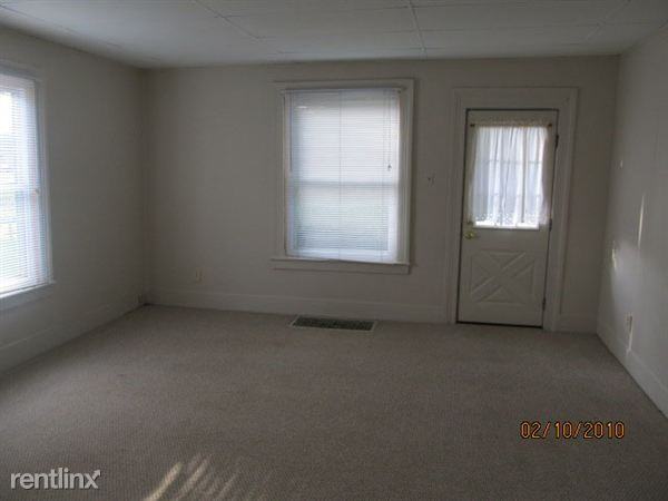 206 W Michigan Ave - Photo 3 of 9