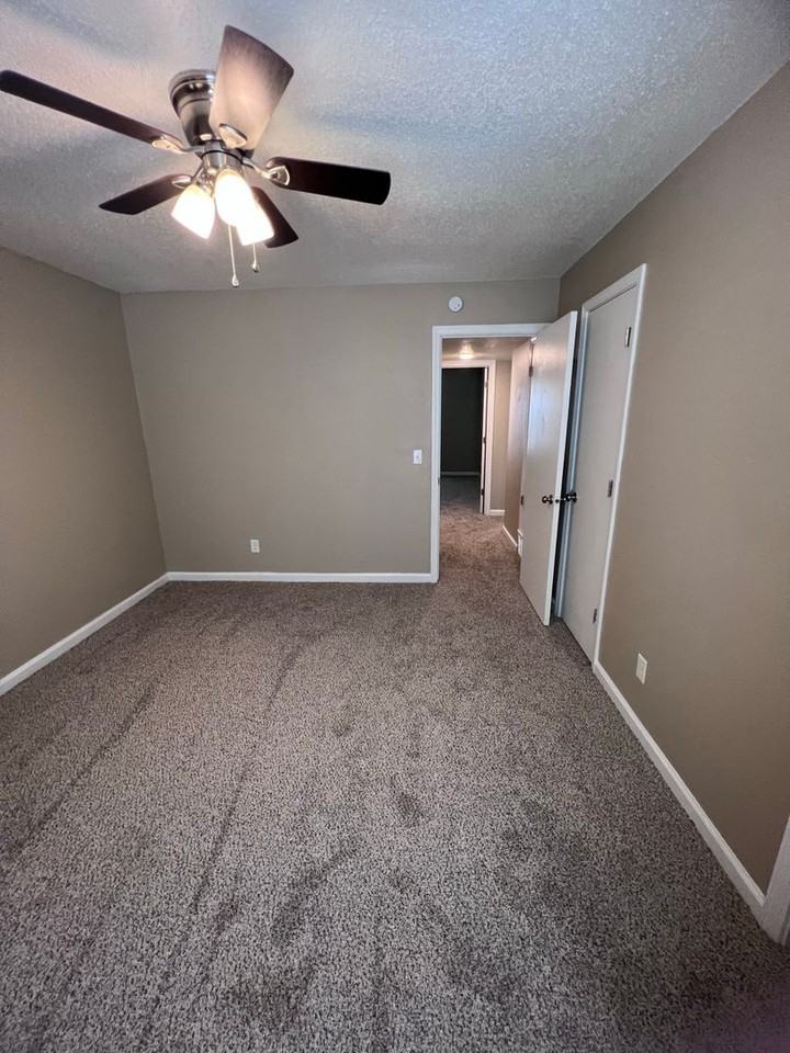 The Greens Apartments - Photo 3 of 30