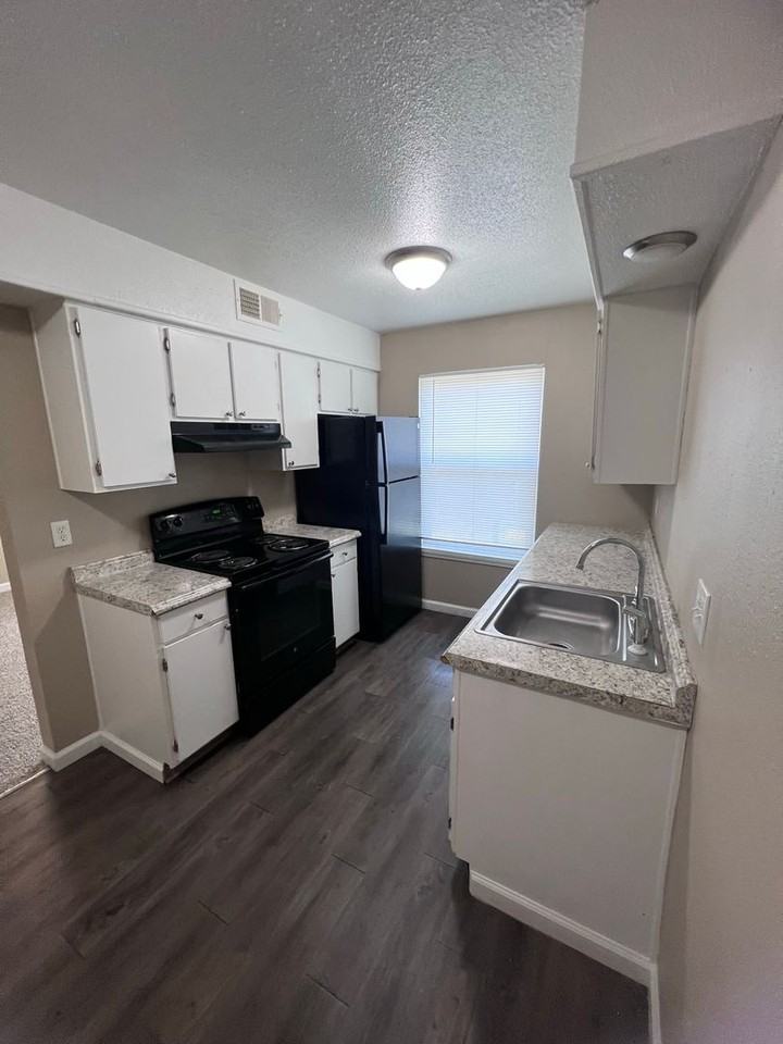 The Greens Apartments - Photo 4 of 30