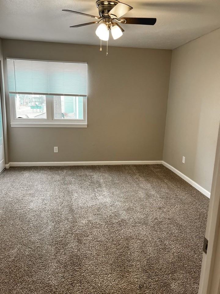 Chatsworth Apartments - Photo 5 of 22