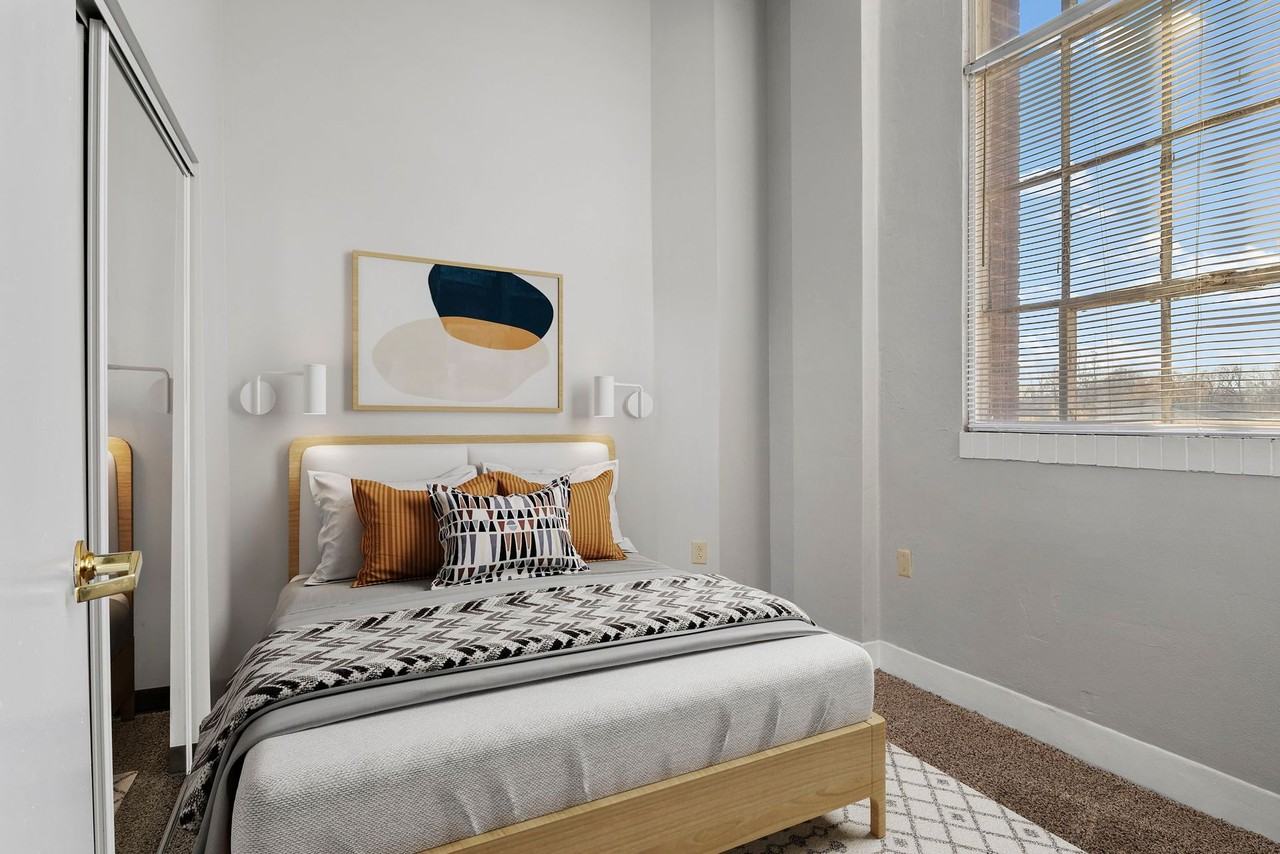 Wilson School Apartments - Photo 5 of 7