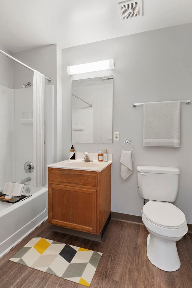 Wilson School Apartments - Photo 6 of 7