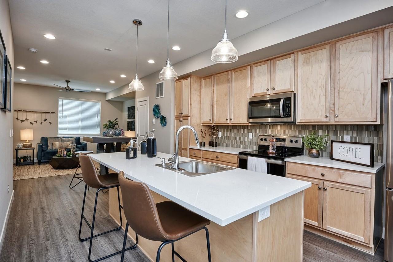 Creekline Townhomes - Photo 7 of 48