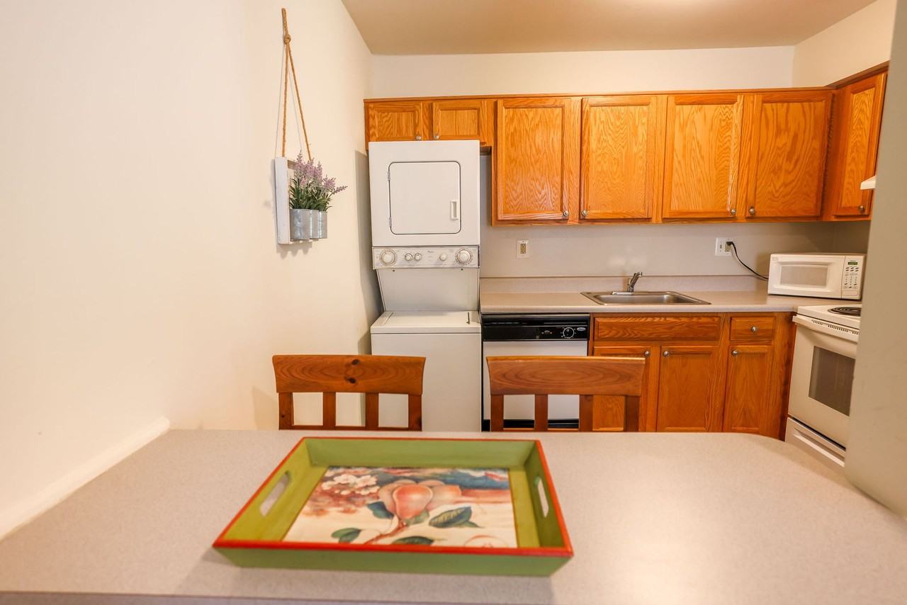 RYANS RUN APARTMENTS - Photo 6 of 37