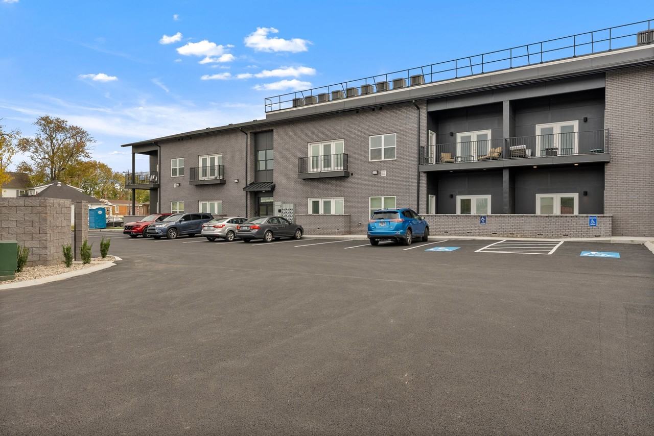 Gaslight Apartments - Photo 5 of 7