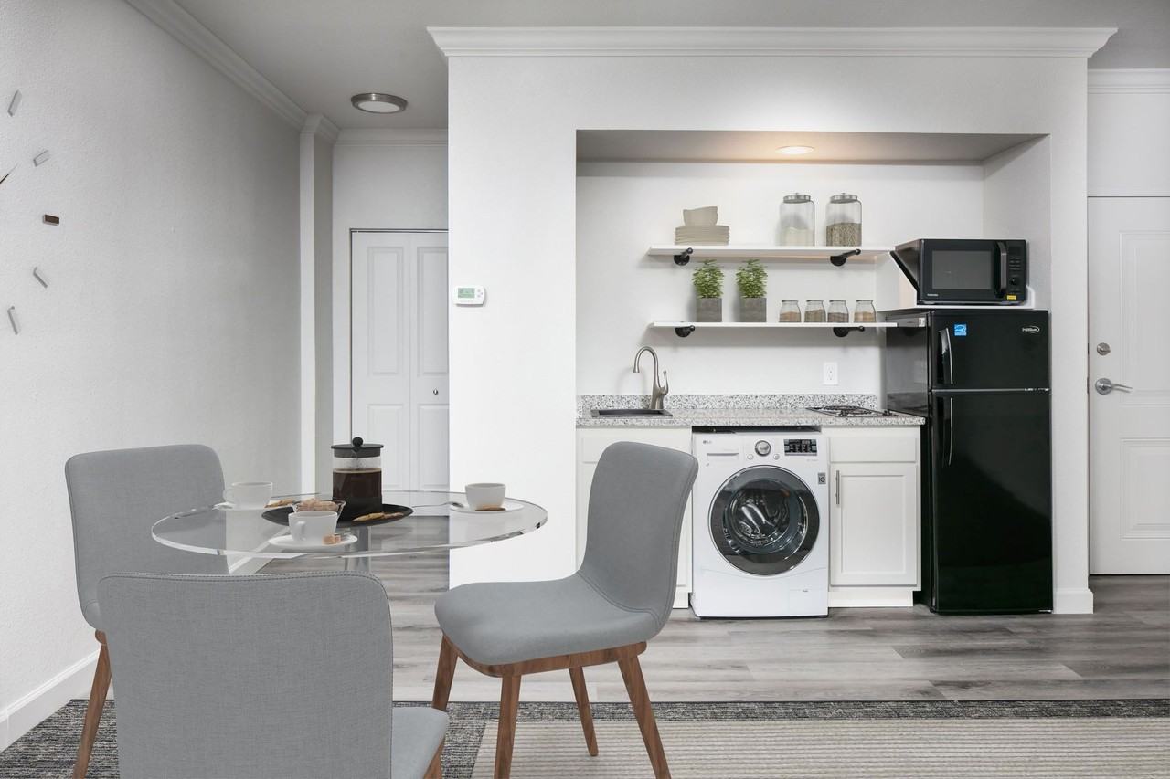 Lofts at Baymeadows | Flexible Leases - Photo 6 of 50