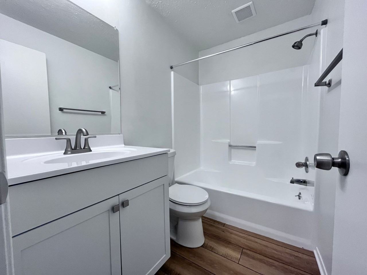 Acres Crossing Apartments - Photo 7 of 21