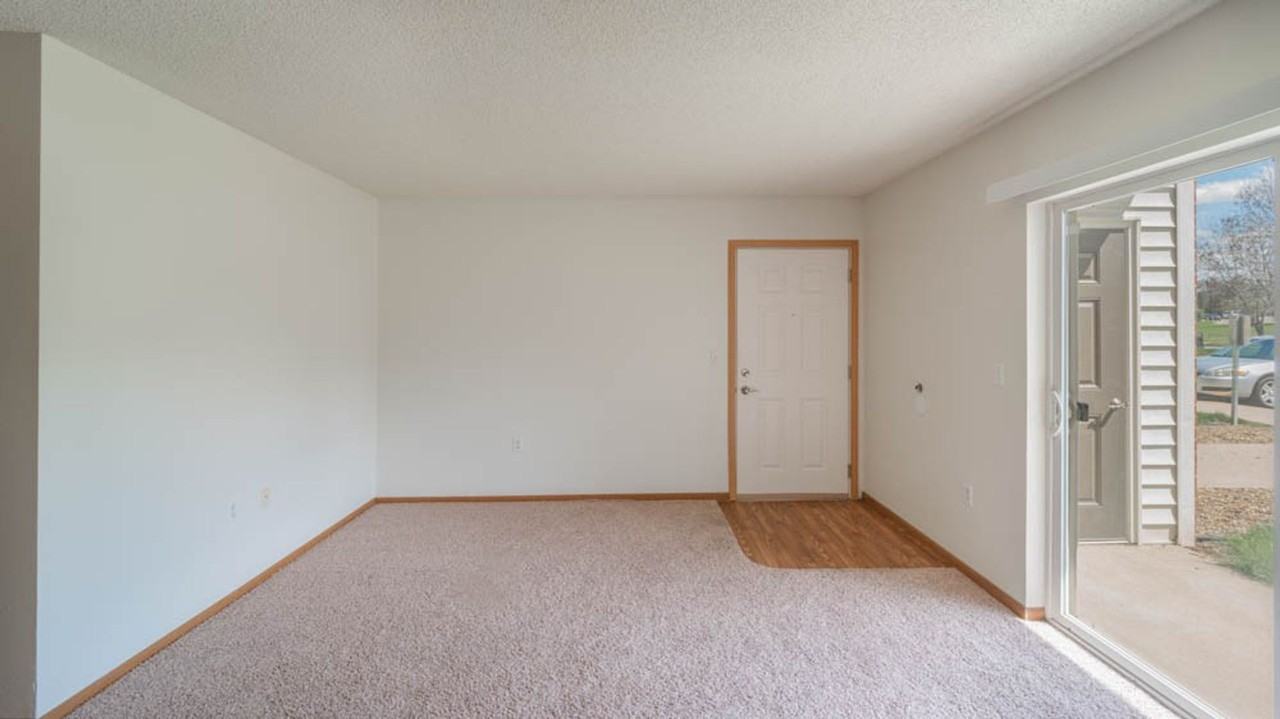 Pineview Place Apartments - Photo 6 of 15