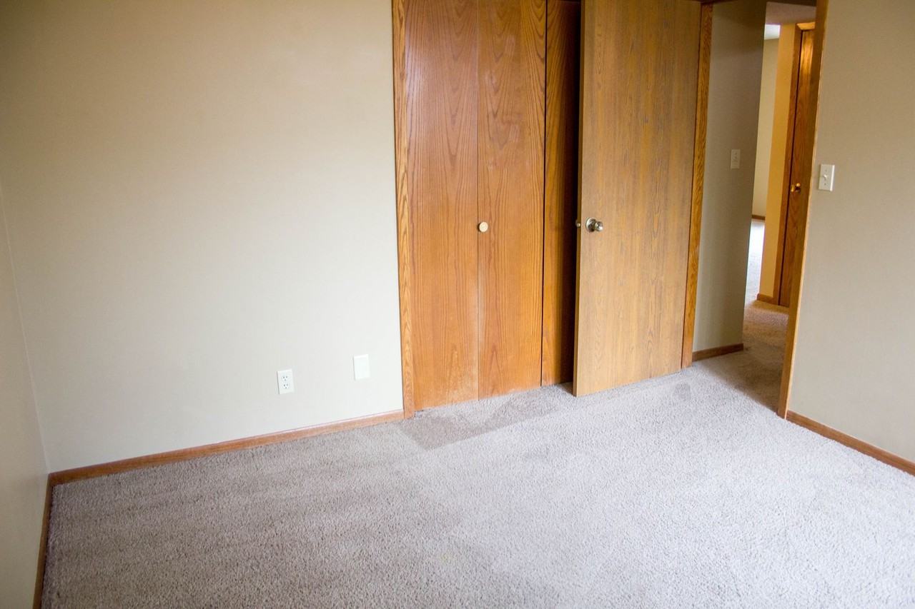 Sundance Apts. - Photo 5 of 15