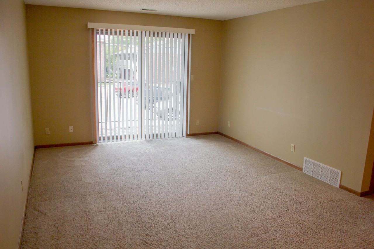 Sundance Apts. - Photo 6 of 15