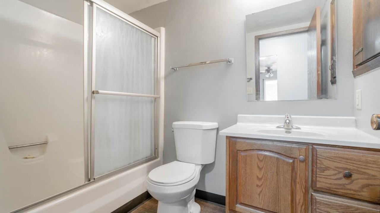 Kingswood Place - Photo 7 of 9