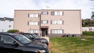 1105 Kent Circle - Photo 1 of 1