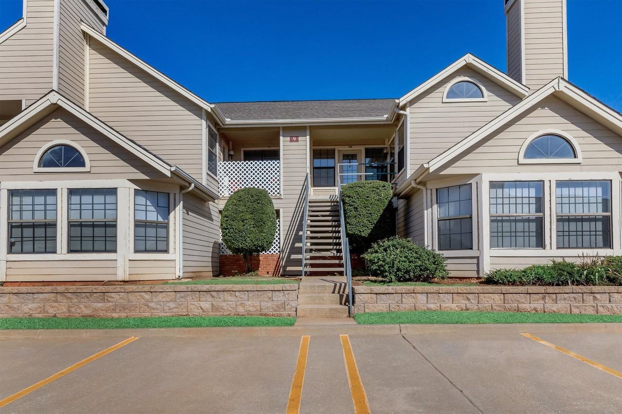 $500 FREE! PET FRIENDLY! VIRTUAL TOURS! - Photo 2 of 14