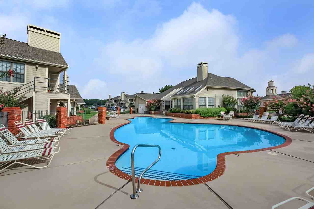 $500 FREE! PET FRIENDLY! VIRTUAL TOURS! - Photo 4 of 14