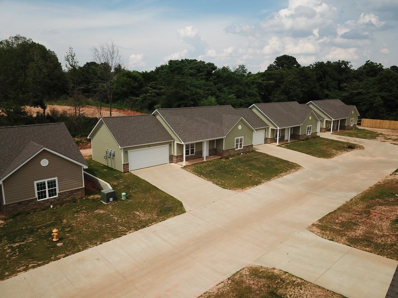 736 Old Boston Rd #1 - Photo 3 of 14