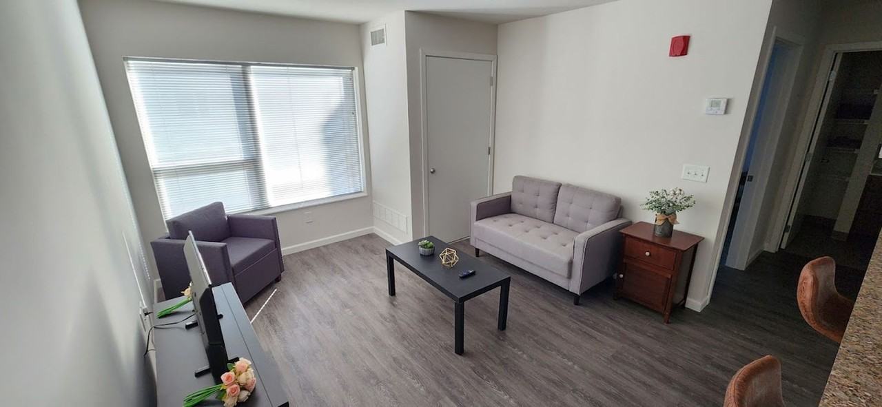 Newport Commons - Photo 3 of 14