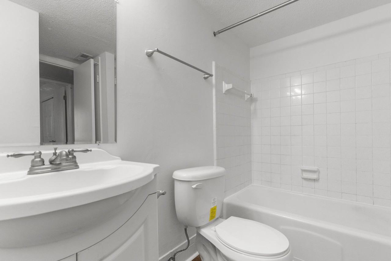 Glen Iris Arms - Photo 4 of 50