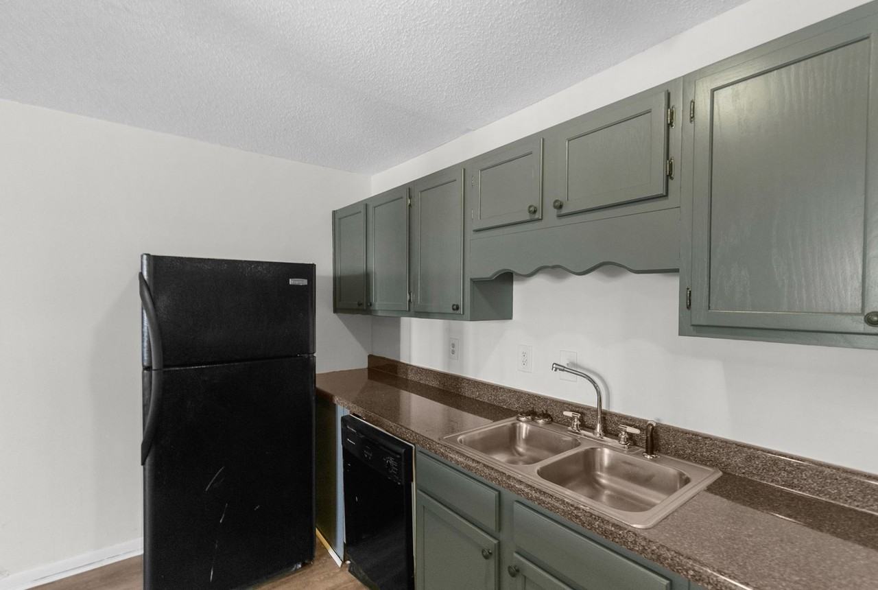 Glen Iris Arms - Photo 7 of 50