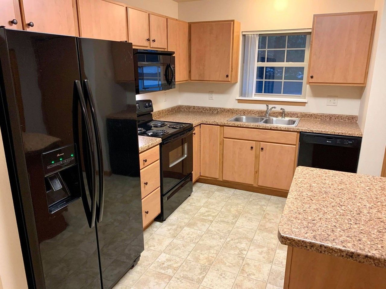 7205 Weston Ridge Dr - Photo 2 of 15