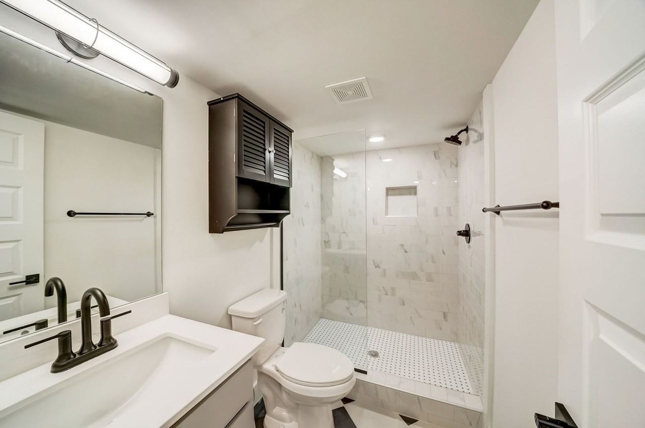 Riviera Apartments - Photo 4 of 50