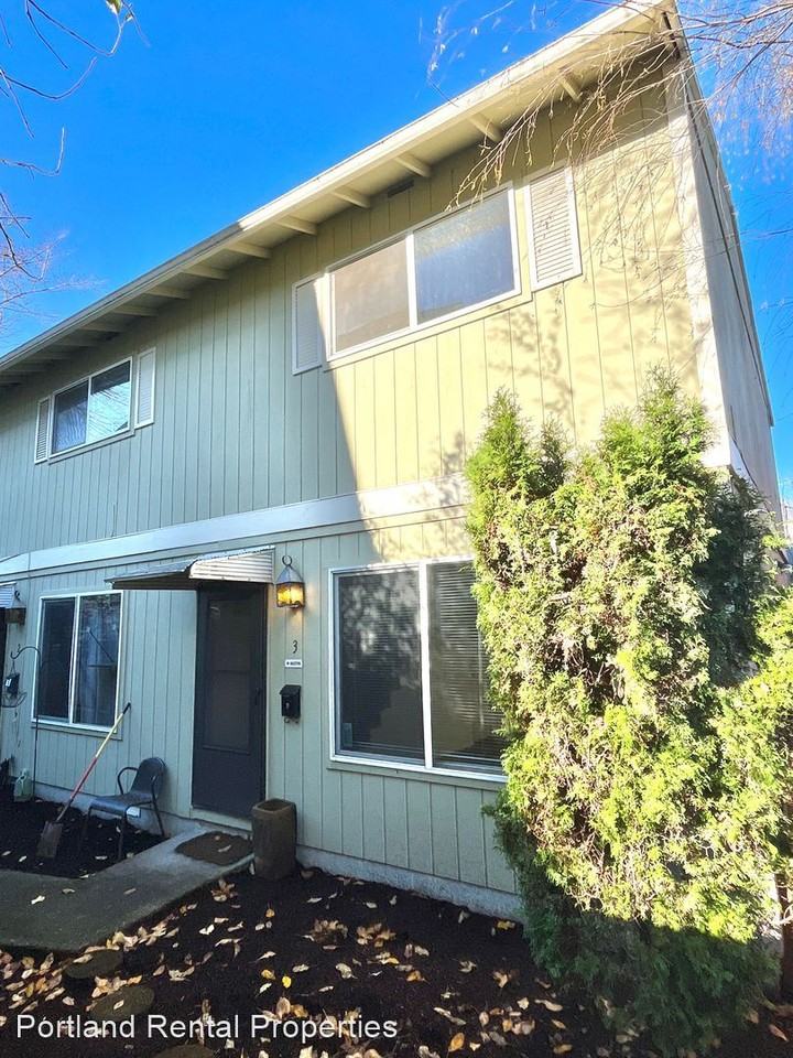 380 SE 27th Ave - Photo 2 of 11