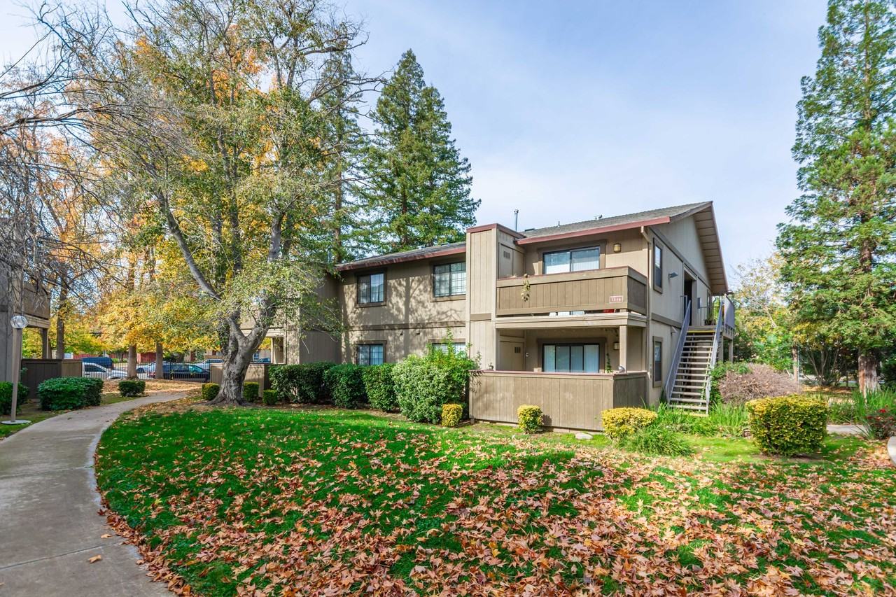 River Oaks Apartments - Photo 4 of 50