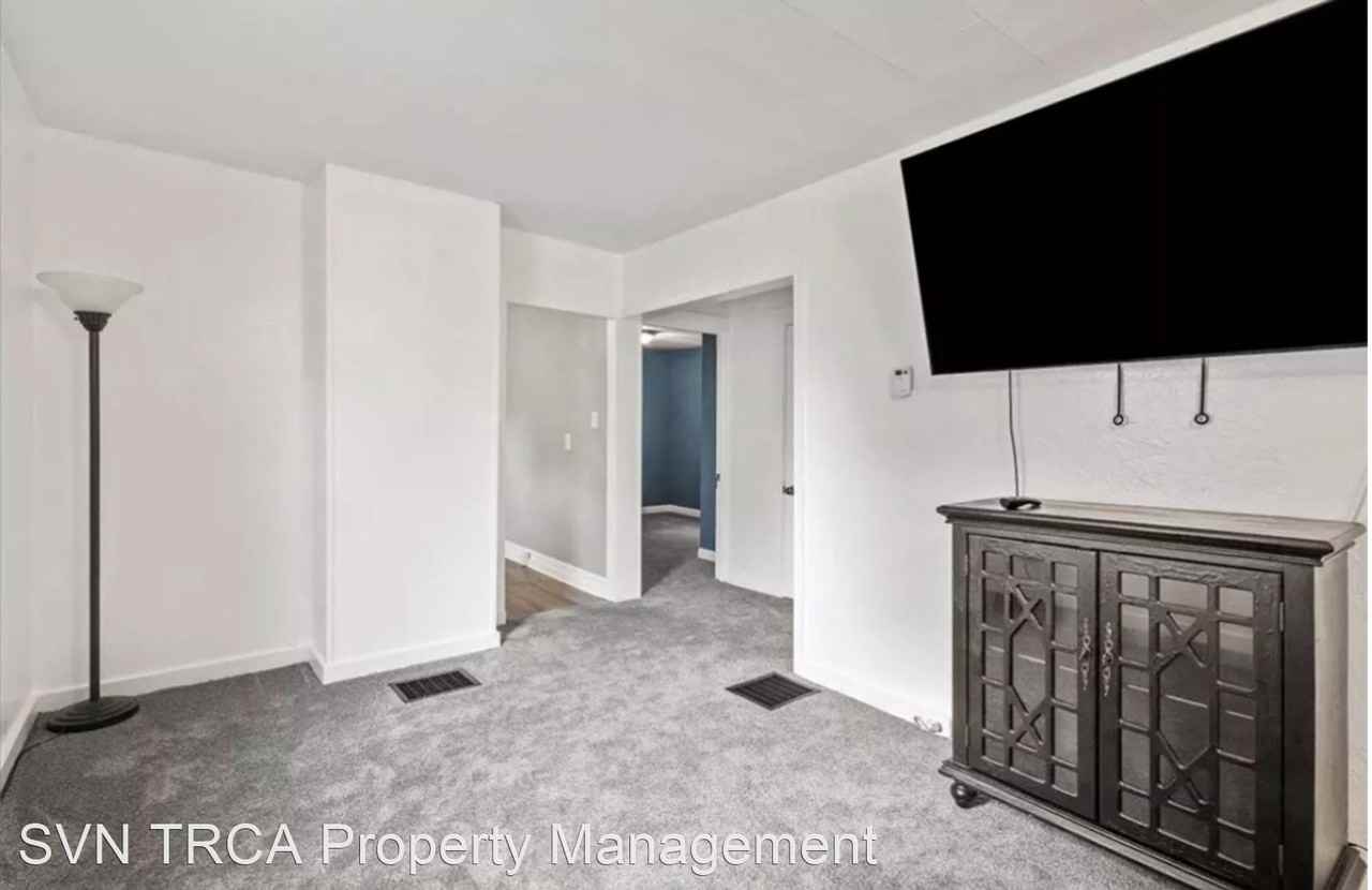 3713 Fountain St - Photo 3 of 13