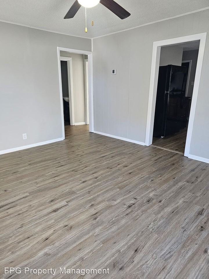 358 W Maple Ave - Photo 2 of 7